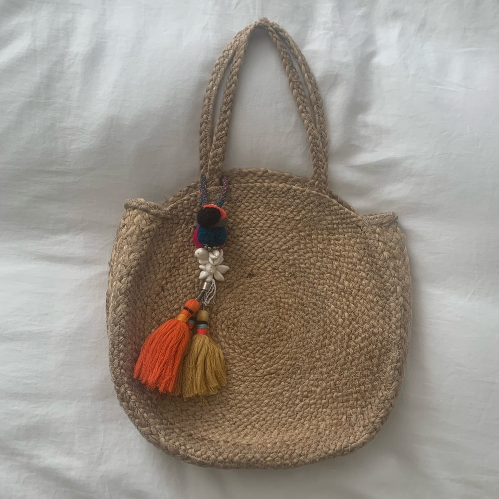 Round straw Zara bag